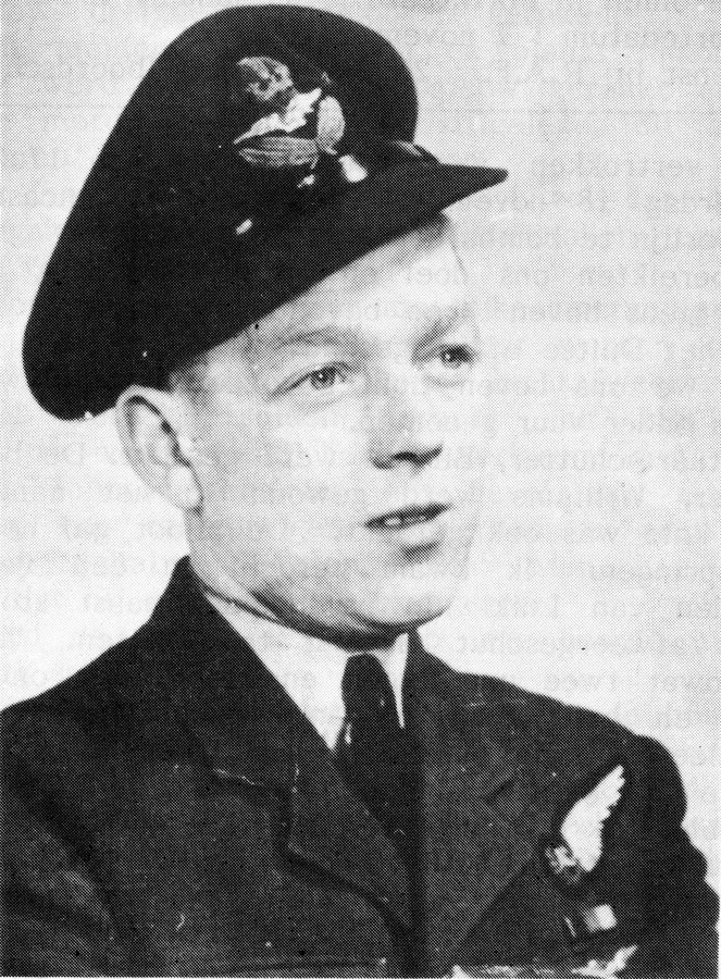 Tom Hesselden, «Curly», kort na zijn aankomst bij het squadron.